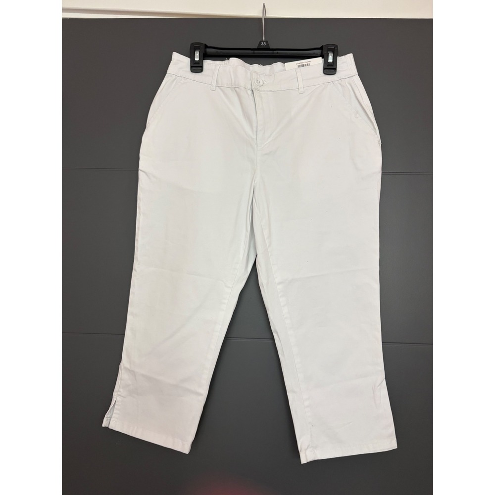 Style‎ & Co Women Bright White Comfort Capri Straight Mid Rise Pants Size 8 NWT